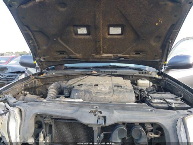 Toyota 4Runner Limited V6 Image 6