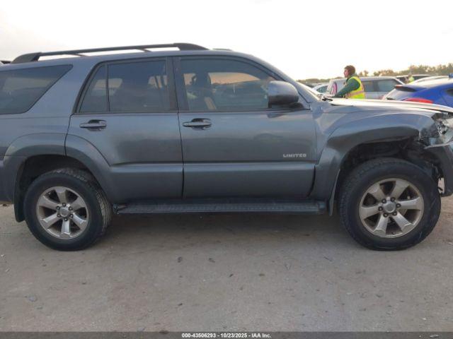 Toyota 4Runner Limited V6 Image 8