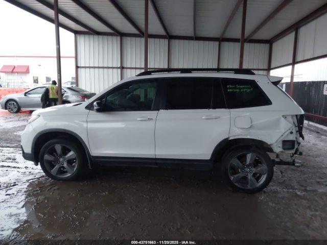 Honda Passport Awd Touring Image 2