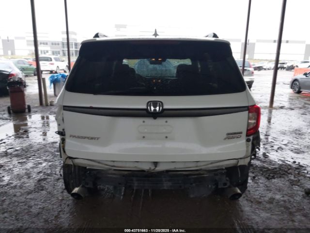 Honda Passport Awd Touring Image 14