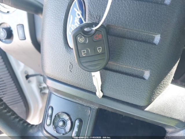 Ford F-250 Lariat Image 6