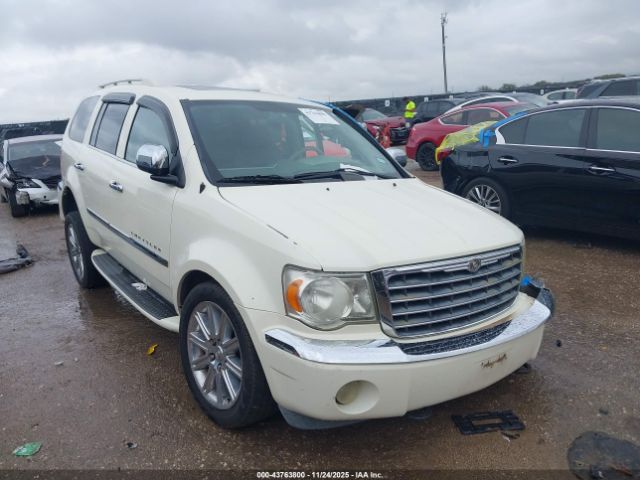 Chrysler Aspen Limited Image 1