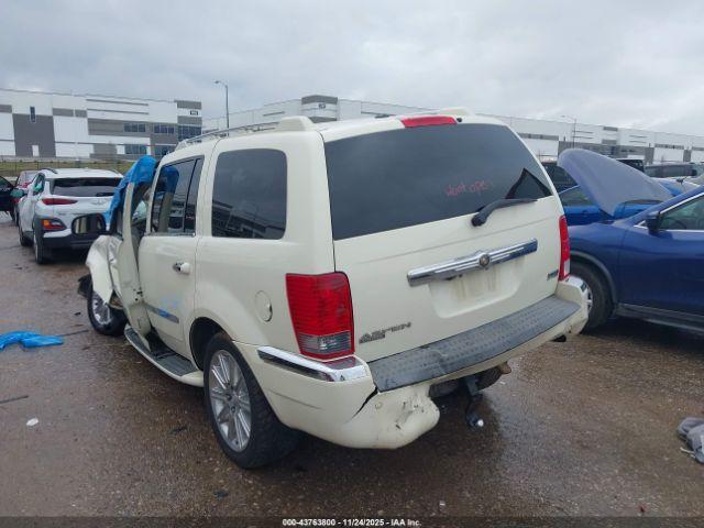 Chrysler Aspen Limited Image 10