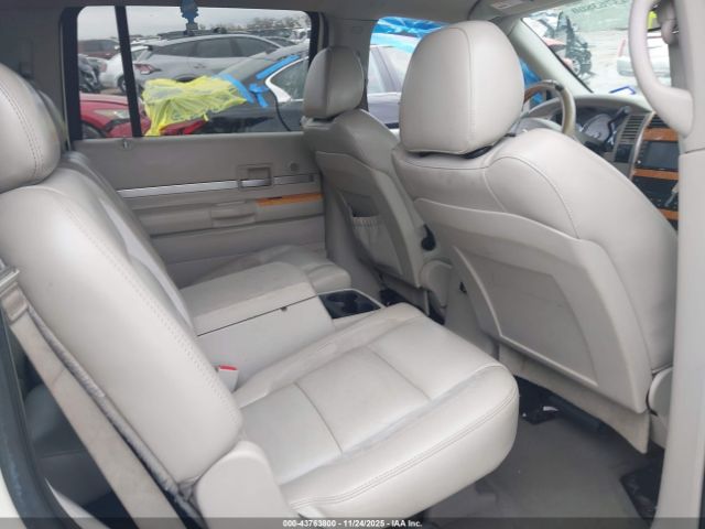 Chrysler Aspen Limited Image 13