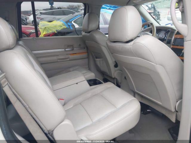 Chrysler Aspen Limited Image 13