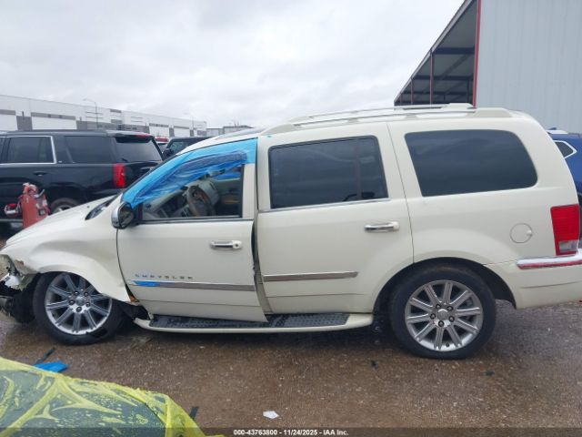 Chrysler Aspen Limited Image 5