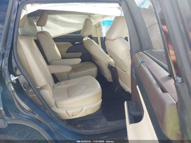 Toyota Highlander Xle Image 5