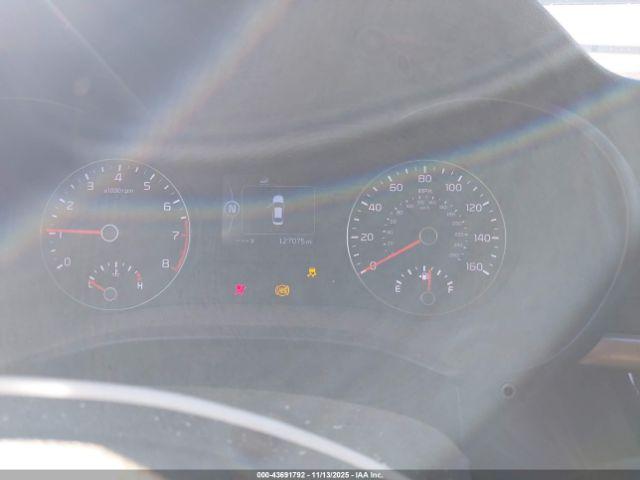 Kia Optima Lx Image 9