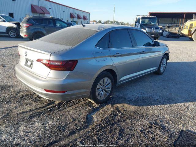 Volkswagen Jetta Image 3