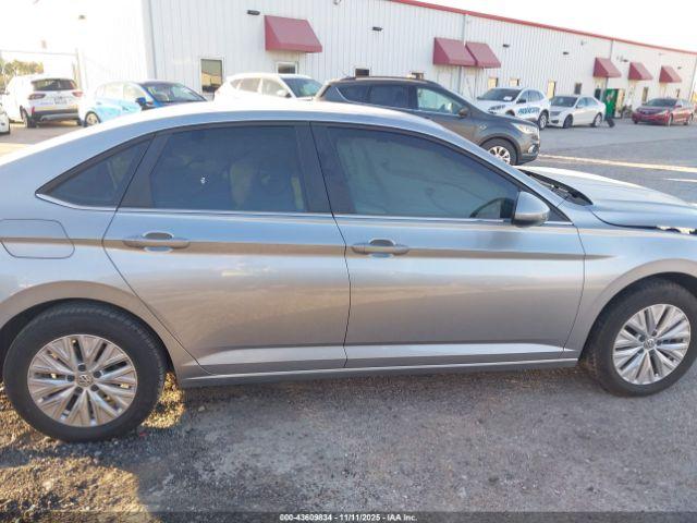 Volkswagen Jetta Image 13