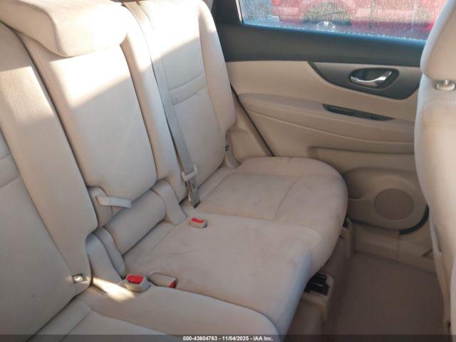 Nissan Rogue Sv Image 2