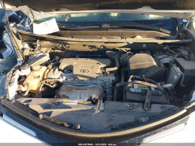 Toyota RAV4 Xle Image 2