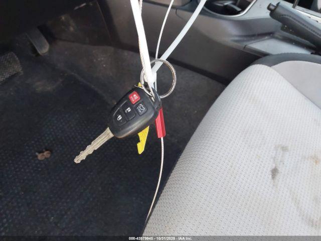 Toyota RAV4 Xle Image 10