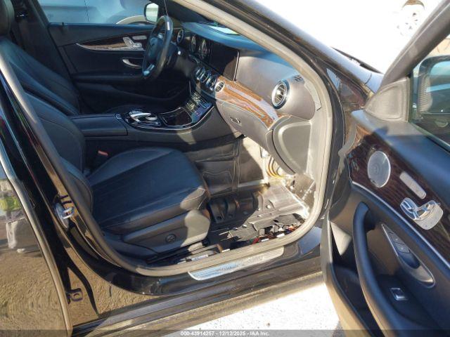 Mercedes-Benz E-Class Image 6