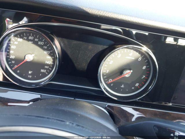 Mercedes-Benz E-Class Image 5