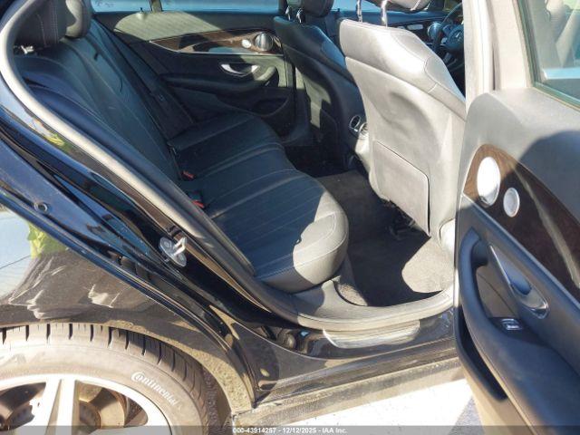 Mercedes-Benz E-Class Image 7