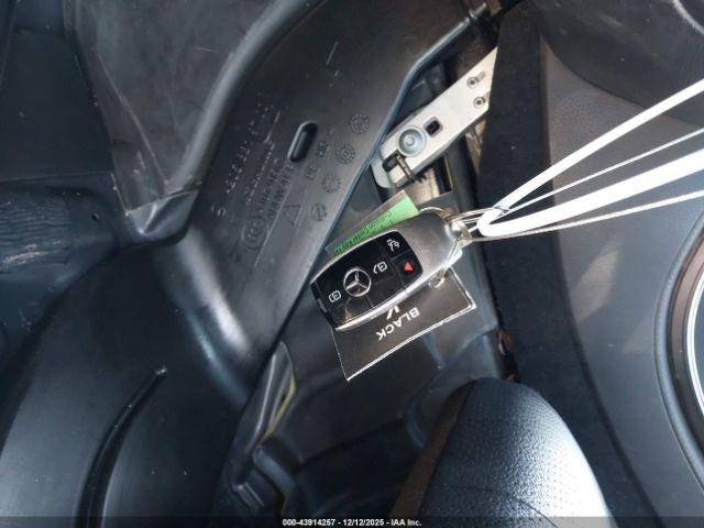 Mercedes-Benz E-Class Image 8