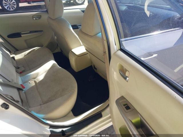 Subaru Impreza 2.5i Image 12