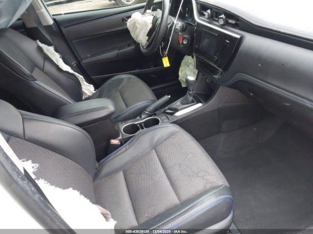 Toyota Corolla Se Image 10