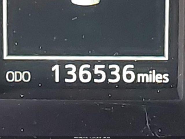 Toyota Corolla Se Image 6