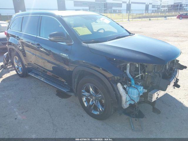  Salvage Toyota Highlander