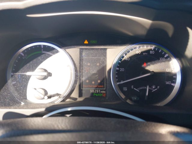 Toyota Highlander Limited Platinum Image 11