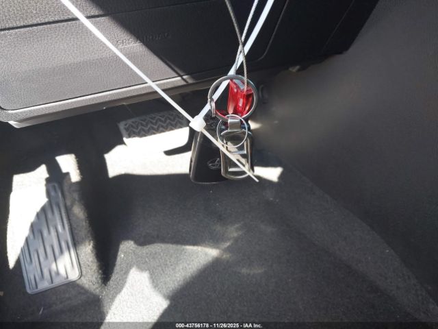 Toyota Highlander Limited Platinum Image 9