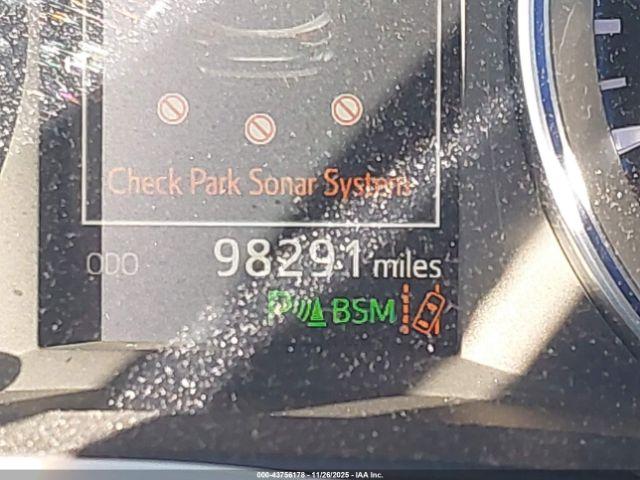 Toyota Highlander Limited Platinum Image 15