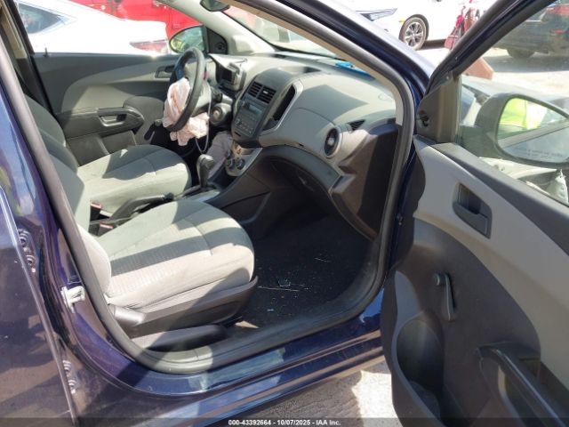 Chevrolet Sonic Ls Auto Image 7