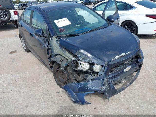 Chevrolet Sonic Ls Auto Image 9