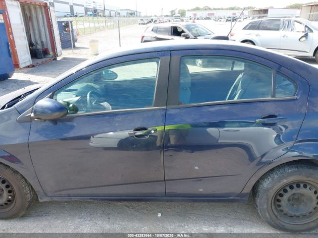 Chevrolet Sonic Ls Auto Image 2