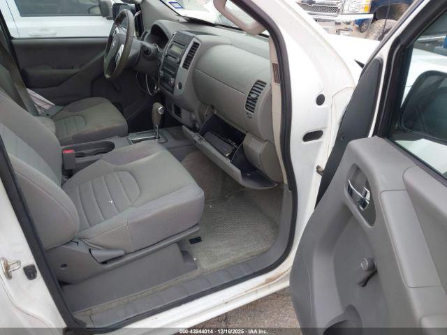 Nissan Frontier S Image 11