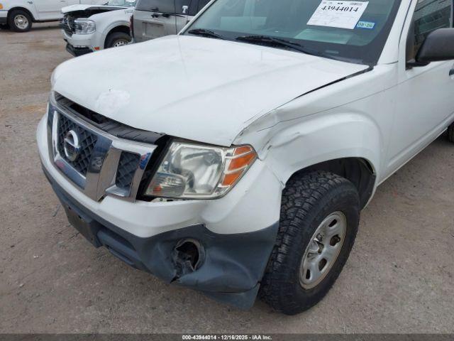 Nissan Frontier S Image 16