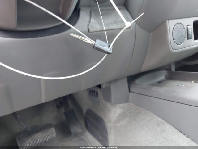 Nissan Frontier S Image 15