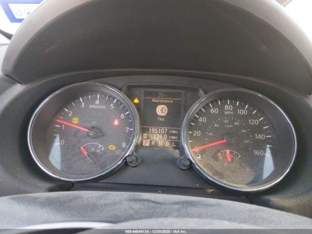 Nissan Rogue Sv Image 11