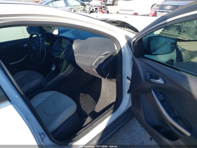 Ford Focus Titanium Image 7