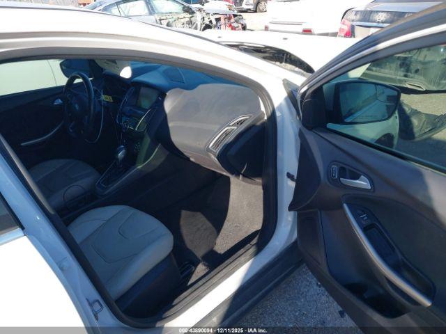 Ford Focus Titanium Image 7