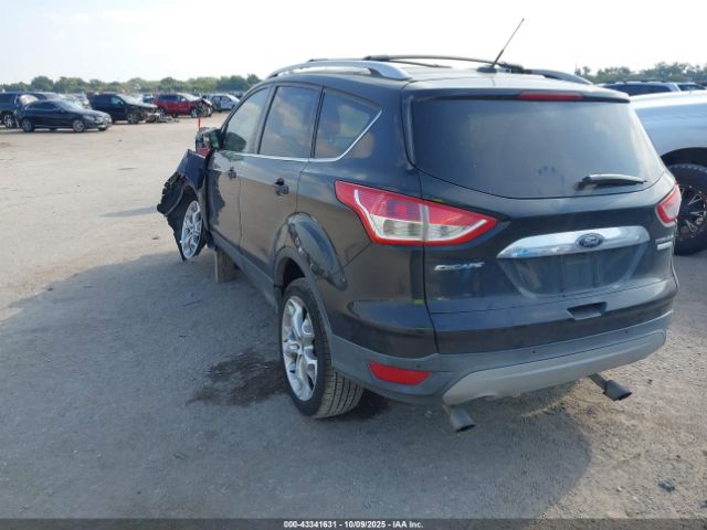 Ford Escape Titanium Image 2
