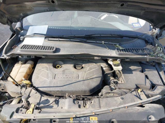 Ford Escape Titanium Image 13