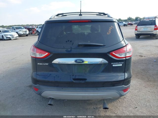 Ford Escape Titanium Image 11