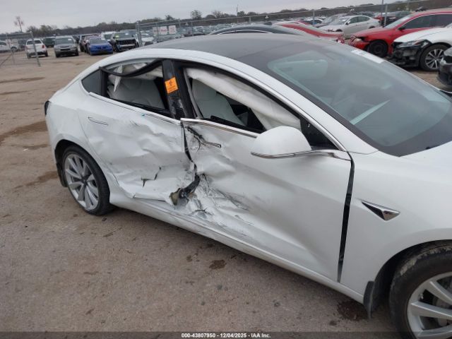 Tesla Model 3 Long Range Dual Motor All-wheel Drive Image 7