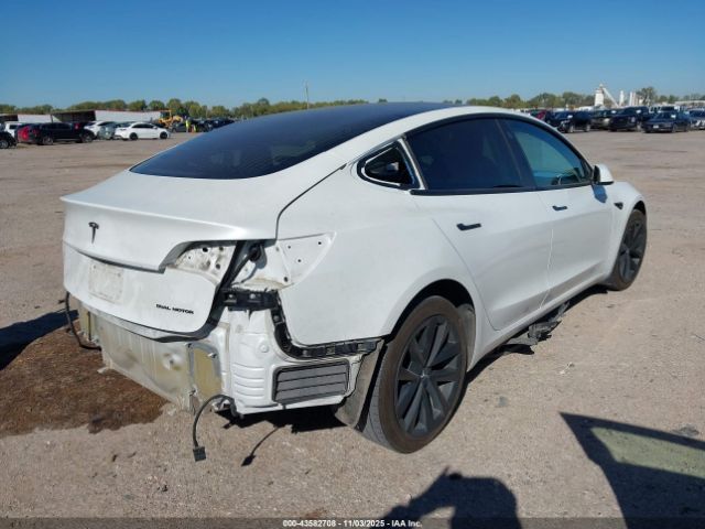 Tesla Model 3 Image 3