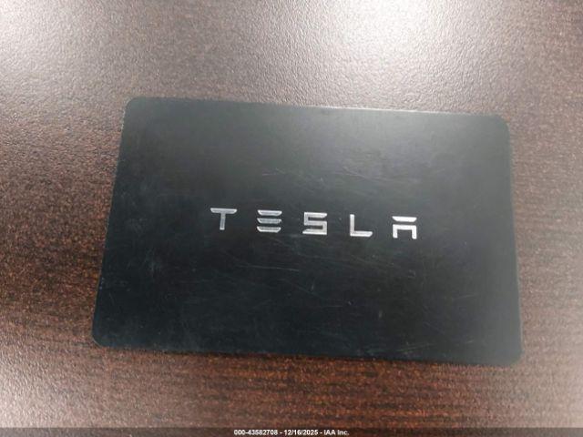 Tesla Model 3 Image 6