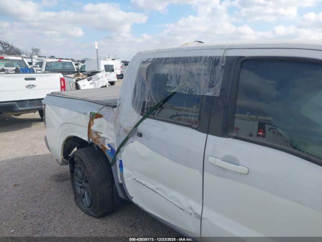 Nissan Frontier Sv 4x2 Image 11