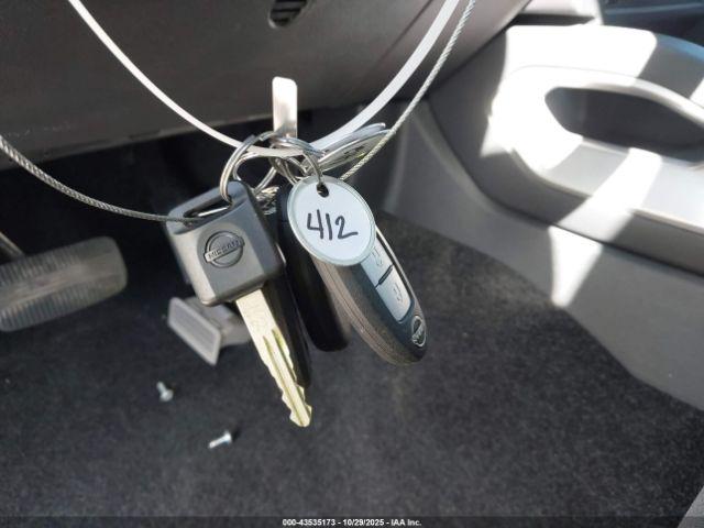 Nissan Frontier Sv 4x2 Image 12