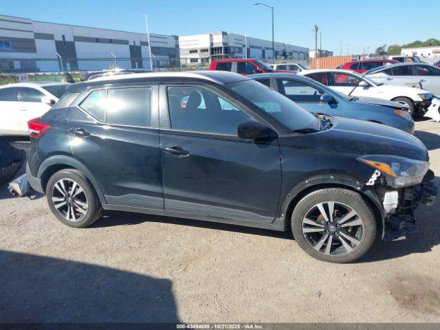 Nissan Kicks Sv Xtronic Cvt Image 8