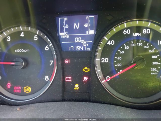 Hyundai ACCENT Gls Image 4