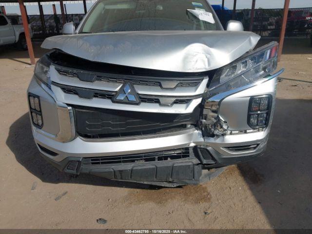 Mitsubishi Outlander Image 2