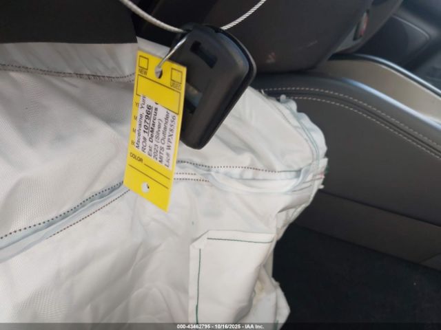 Mitsubishi Outlander Image 3