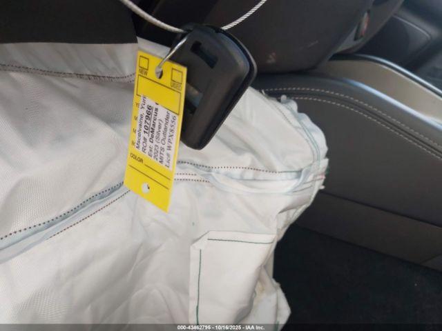 Mitsubishi Outlander Image 3